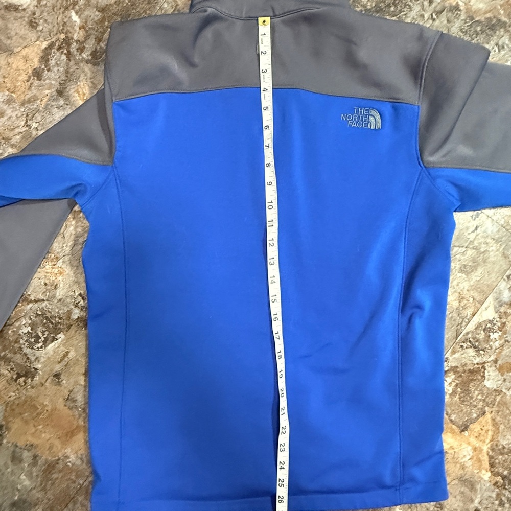 The North Face Blue and Gray Fleece Jacket
Men’s M - Picture 4 of 8